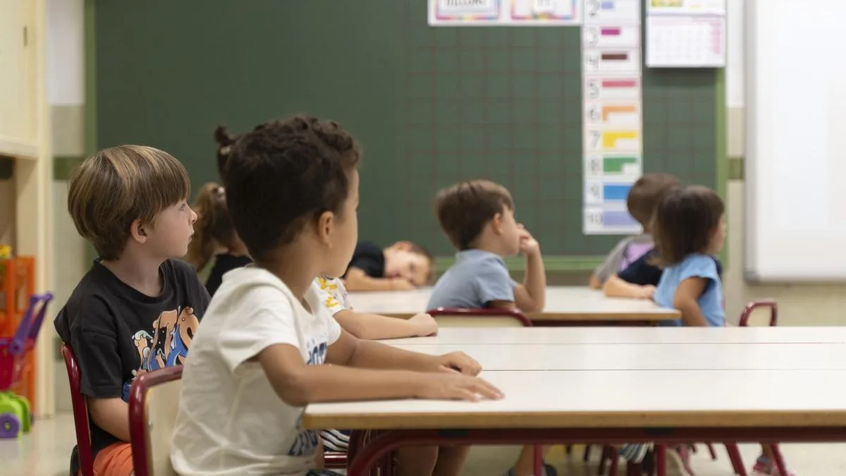 Por qué los niños dejan de preguntar en la escuela y cómo recuperar su curiosidad educativa