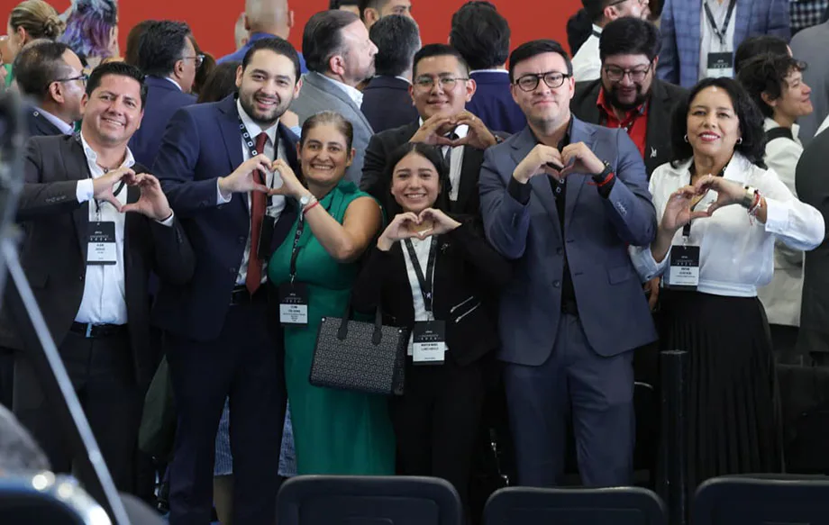 Presentan Olinia, primer vehículo eléctrico mexicano con desarrollo clave en Puebla
