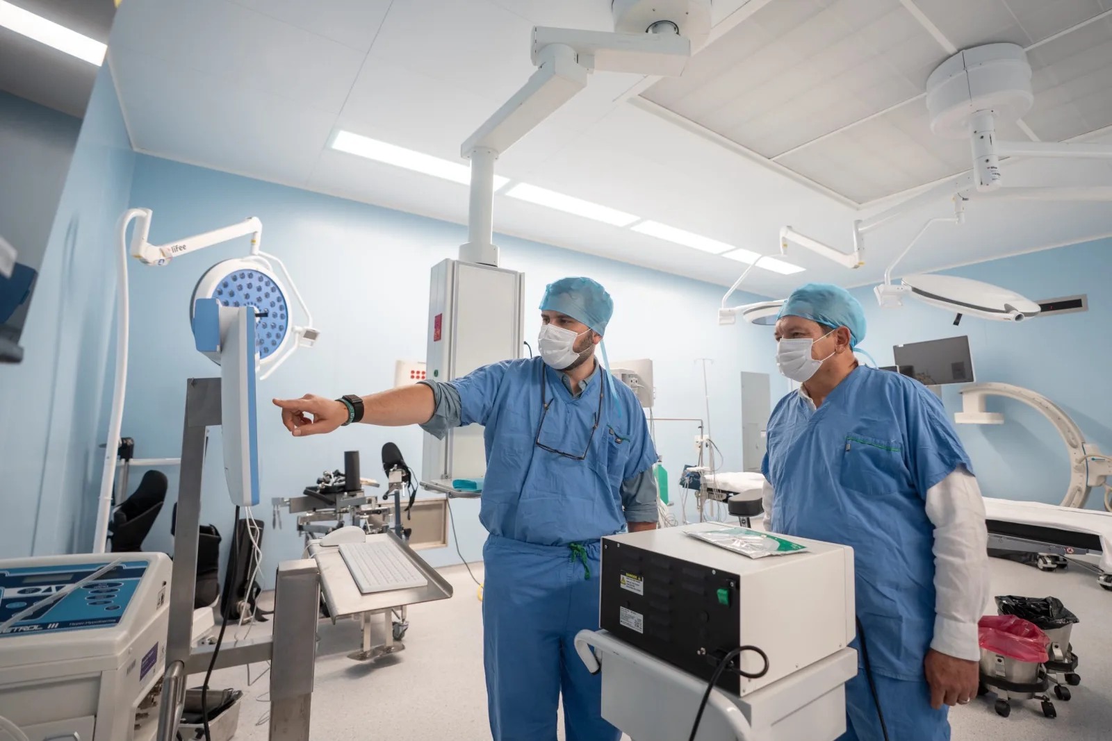 Primer procedimiento de cirugía robótica en salud pública impulsa atención en Yucatán
