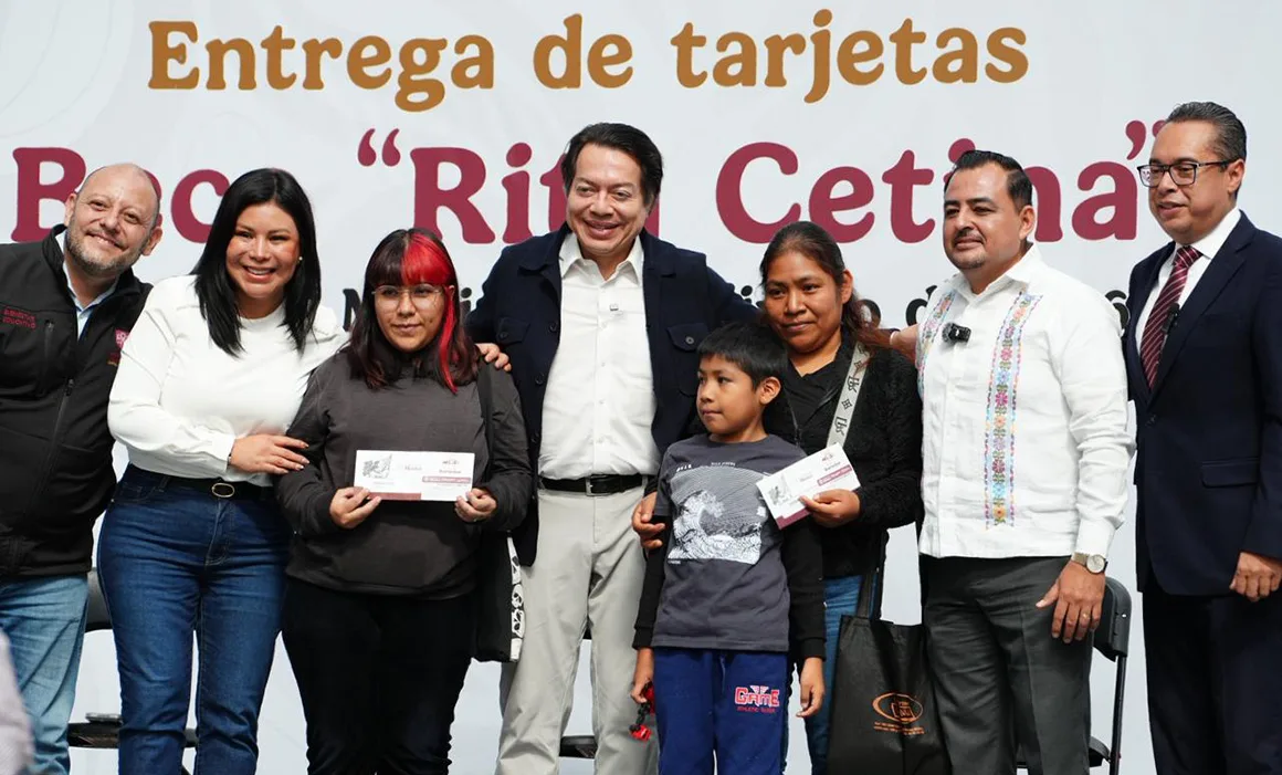 Programa nacional de becas apoyará a más de 22 millones de estudiantes con inversión récord