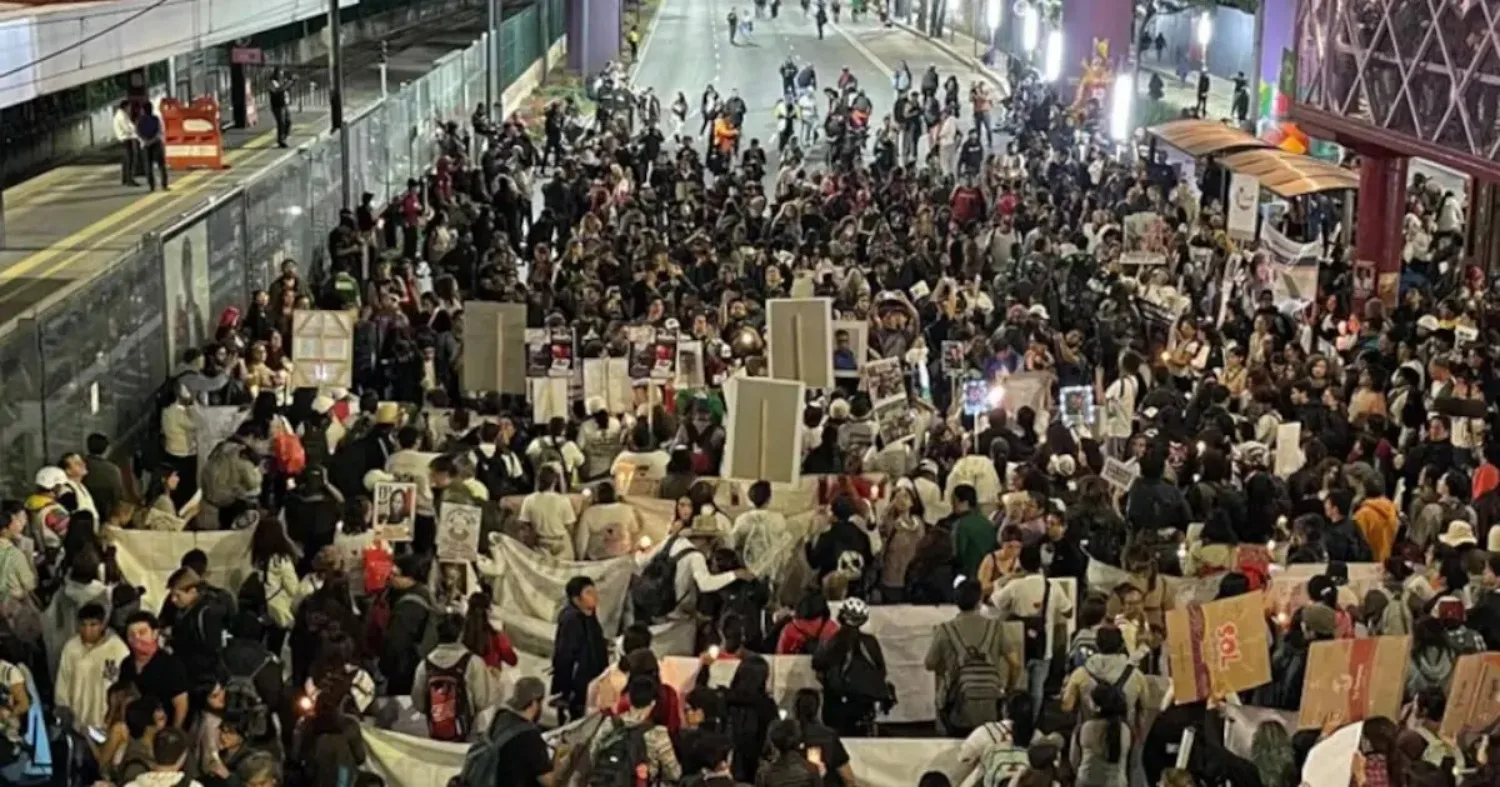 Protestas de madres buscadoras interrumpen zona cercana al Estadio Azteca antes del Mundial 2026