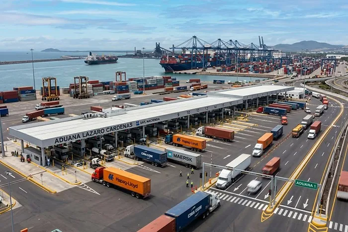 Puerto de Lázaro Cárdenas amplía horario de aduana y avanza hacia operación continua