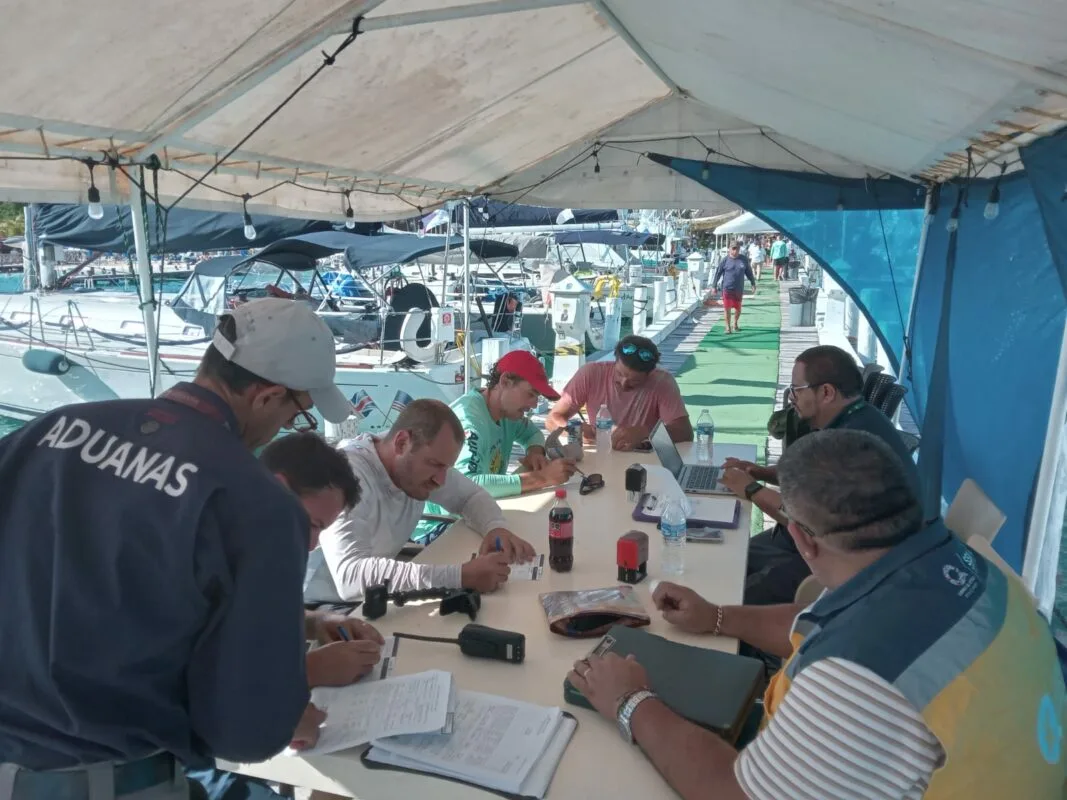 Quintana Roo intensifica controles sanitarios para proteger a turistas y residentes