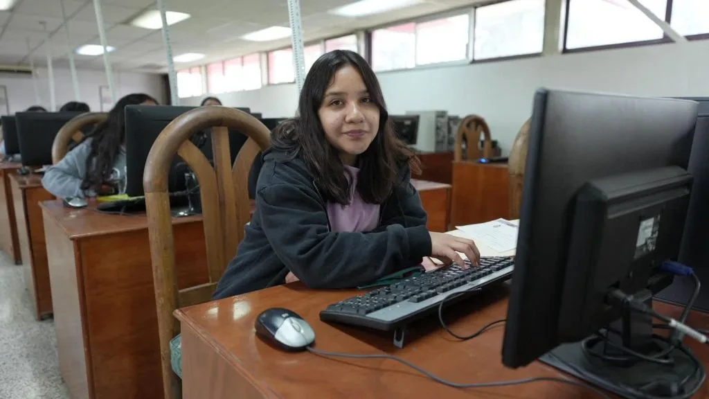 Reforma sobre salud menstrual beneficia a más de 170 mil estudiantes en Michoacán