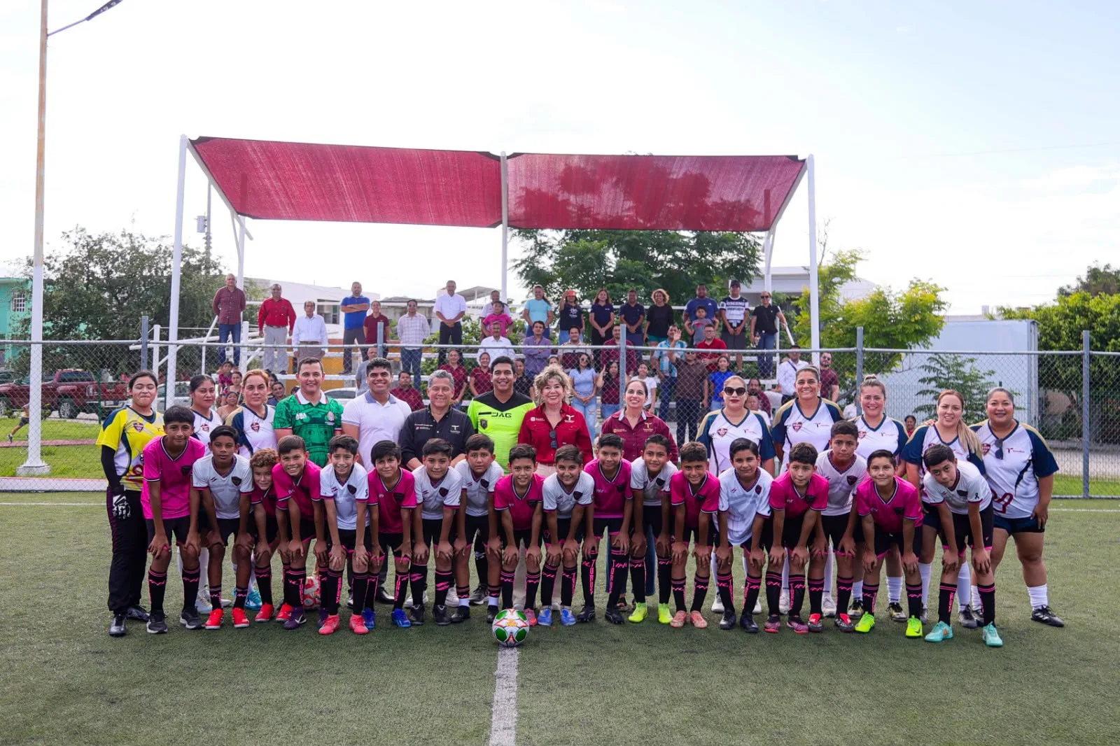 Rehabilitan cancha de fútbol en Parque Pajaritos como parte del Mundial Social México 2026