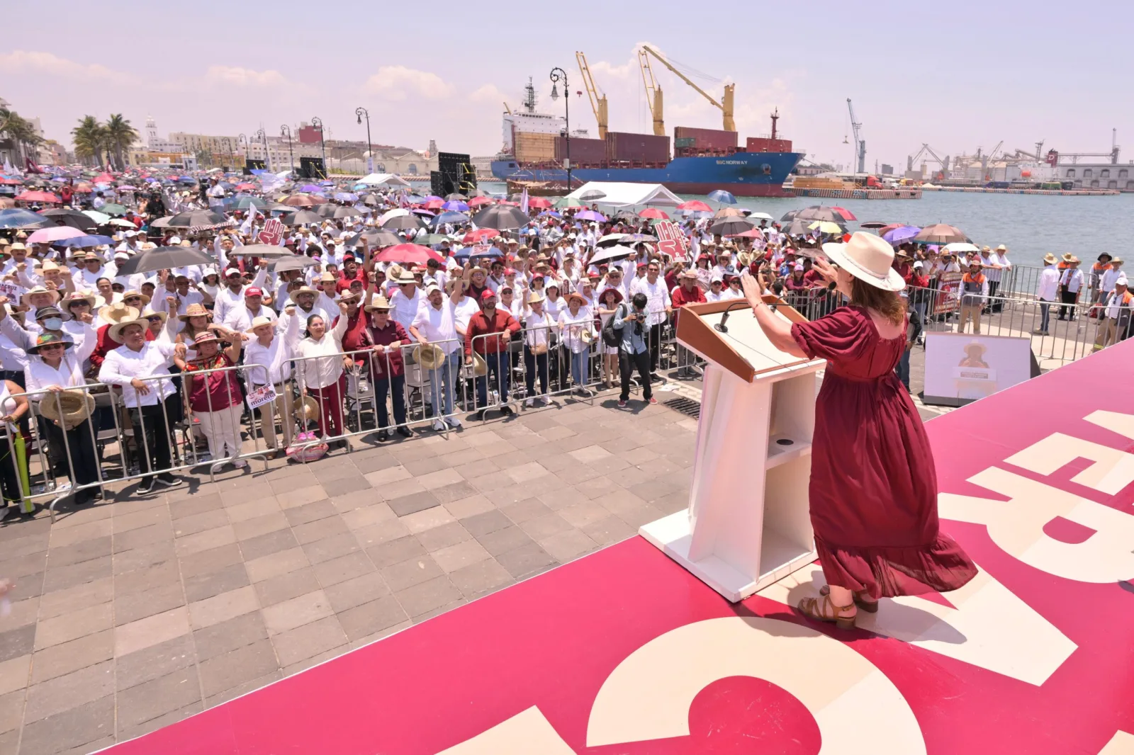 Rocío Nahle consolida su liderazgo político en Veracruz tras movilización masiva