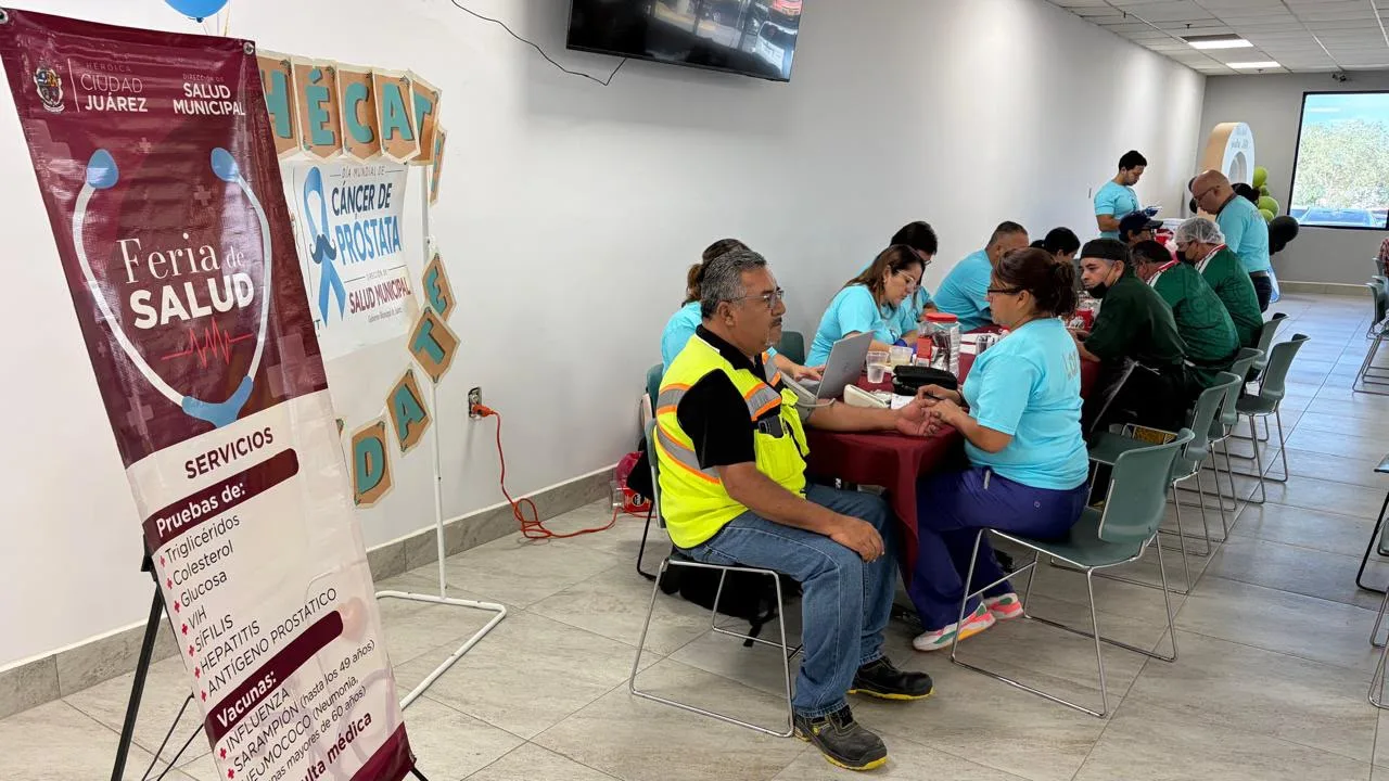 Salud Municipal ofrece casi 800 pruebas preventivas en maquiladora Adient por Día del Cáncer de Próstata
