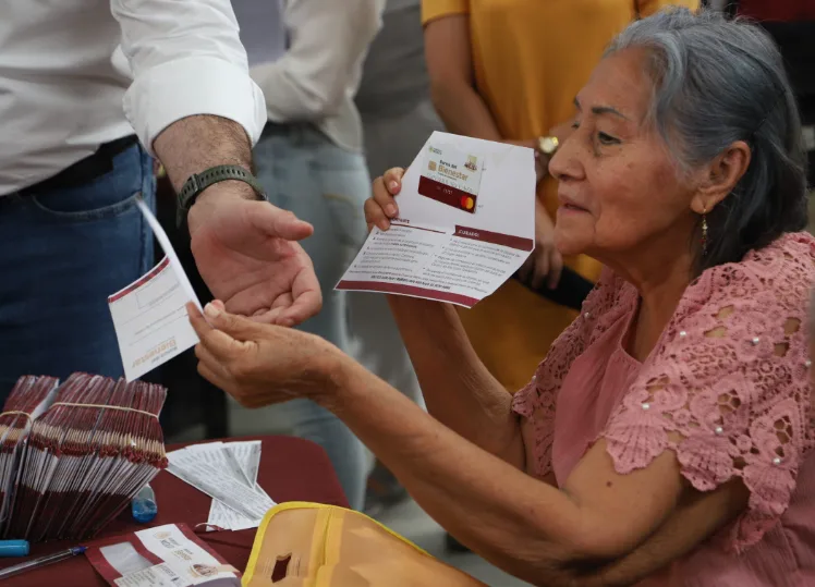 SAT niega cobro de ISR a pensionados por recibir pensión y aclara requisitos fiscales