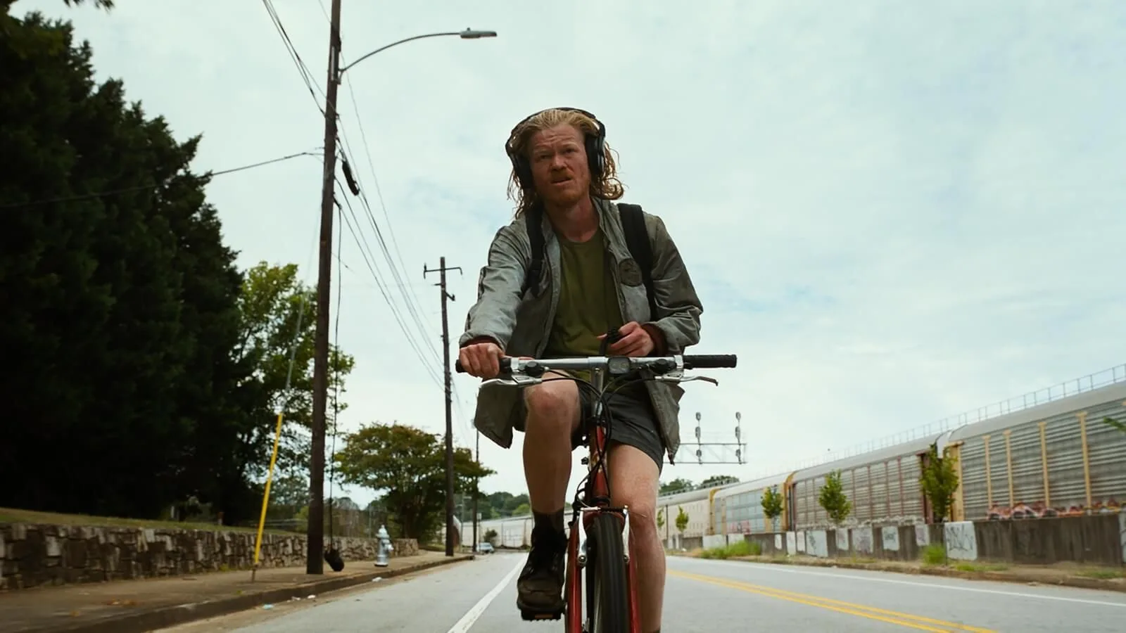 SkyShowtime estrena Bugonia, la peculiar película de Yorgos Lanthimos con Emma Stone