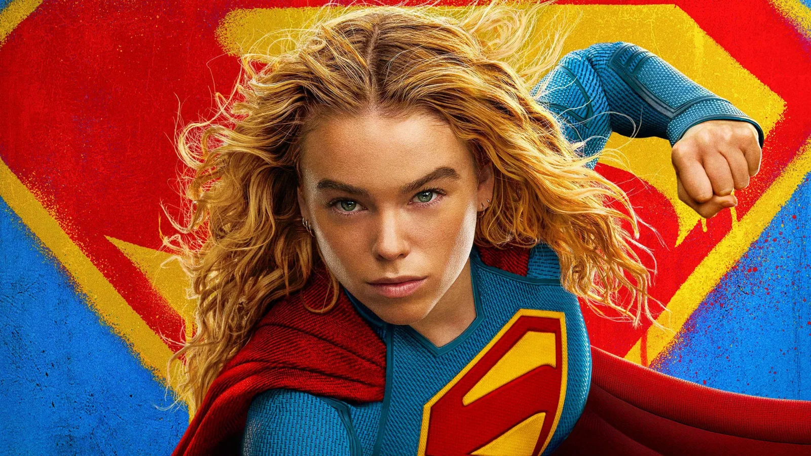 Supergirl renace en cines con una versión más oscura y espacial de DC