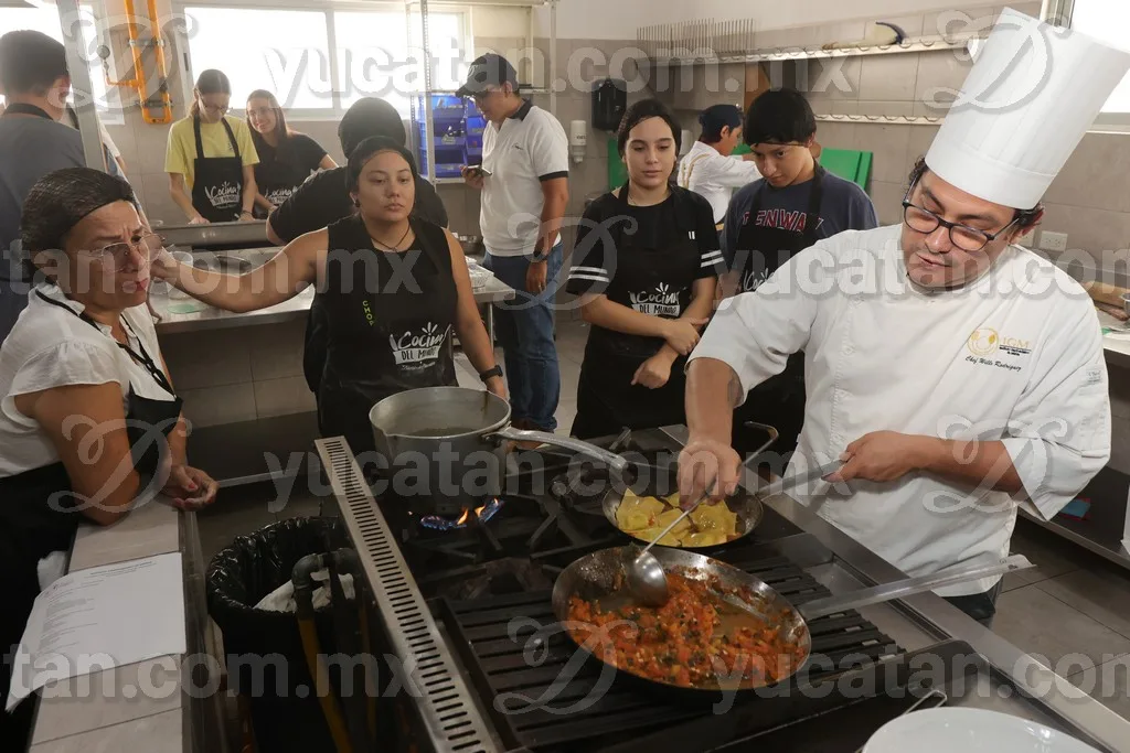 Suscriptores de Diario de Yucatán descubren el arte de la cocina italiana en curso práctico
