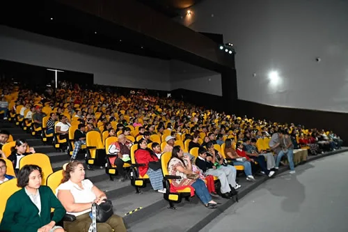 Teatro Doroteo Arango facilita ceremonias de graduación sin costo para escuelas públicas