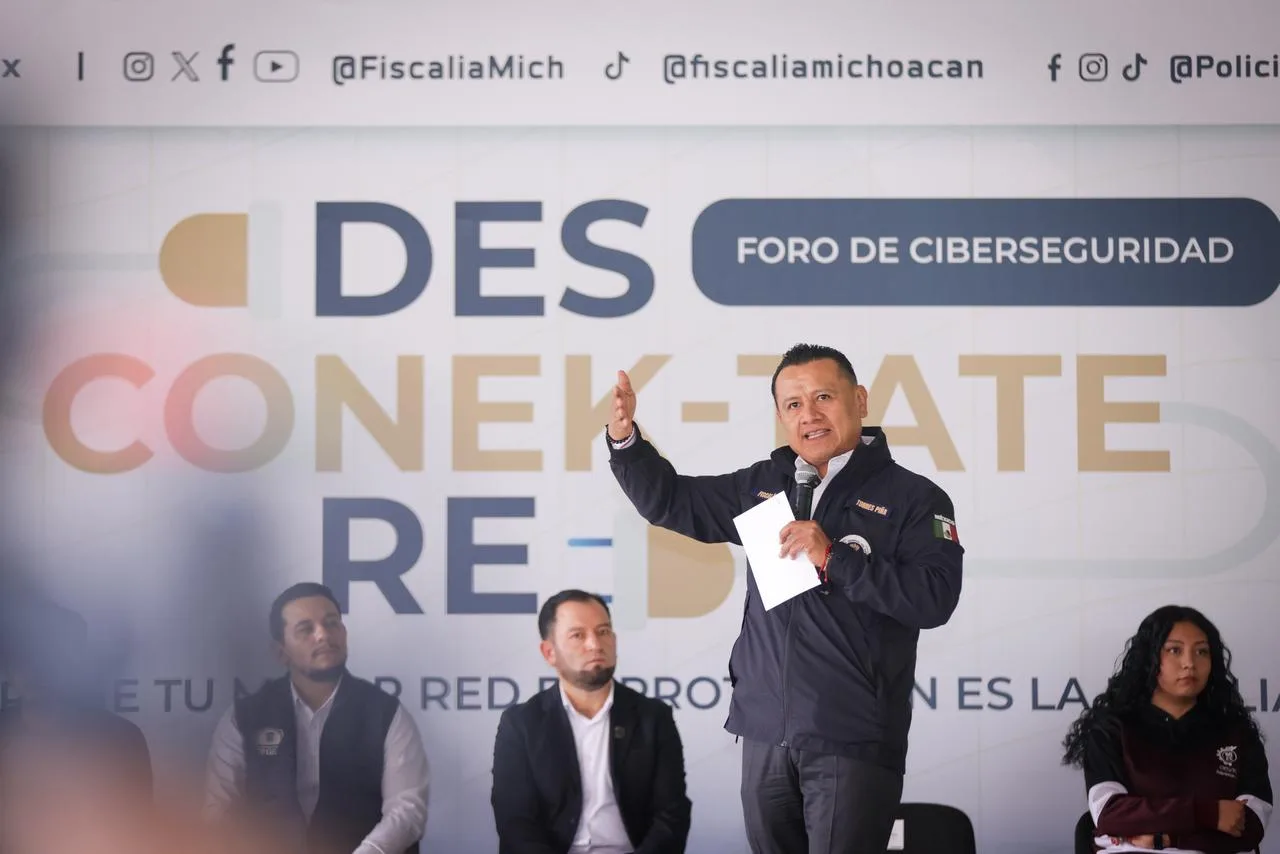 Torres Piña impulsa prevención de riesgos digitales entre jóvenes michoacanos