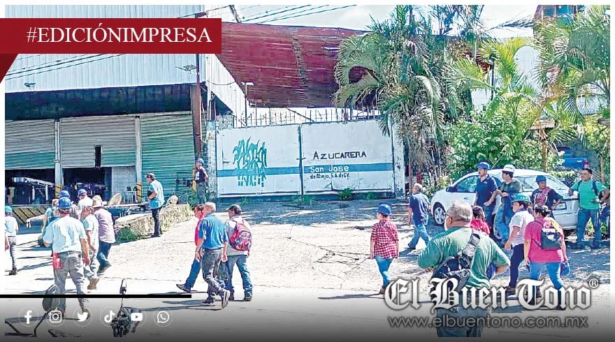 Trabajadores bloquean bodegas de ingenio azucarero por deuda millonaria en bonos
