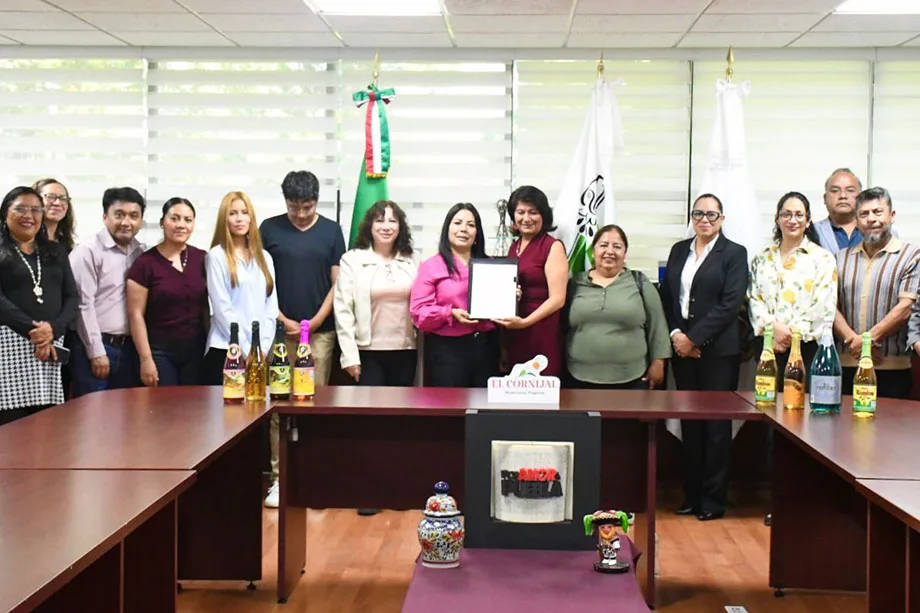 UTH y CANIRAC fortalecen profesionalización y comercio local con nuevo convenio