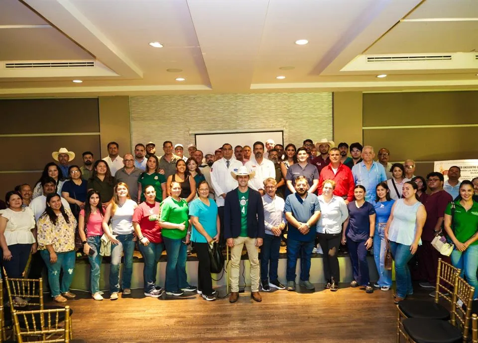 Veterinarios de Nuevo León fortalecen estrategias contra el gusano barrenador
