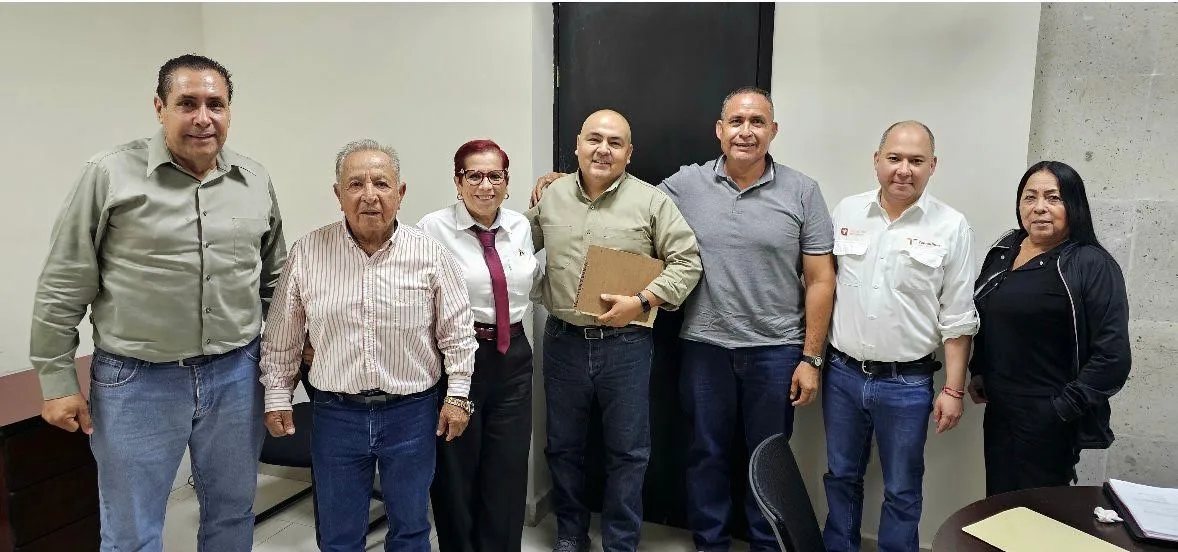 Autoridades y sindicato de salud acuerdan trabajo conjunto para atender demandas laborales
