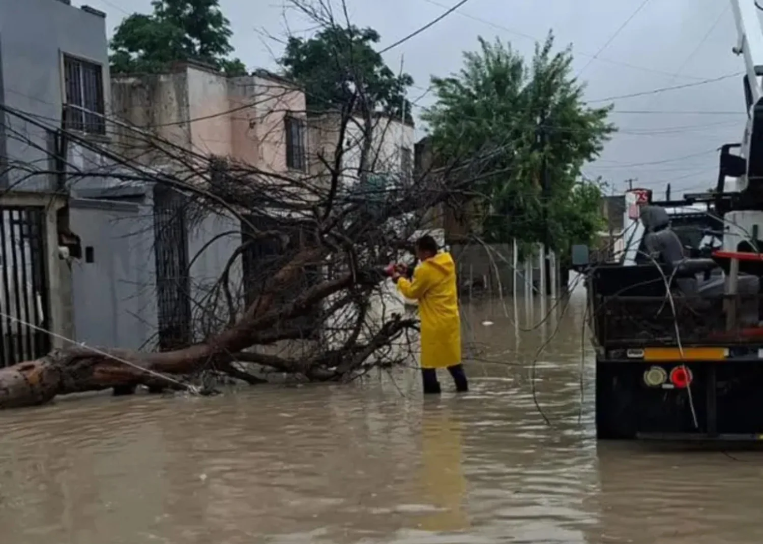 Coahuila enfrenta riesgo simultáneo de inundaciones y olas de calor por El Niño