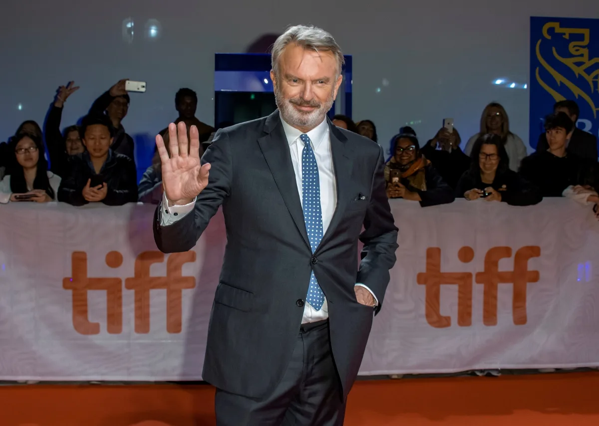 Confirman la neumonía como causa de la muerte de Sam Neill y anuncian su despedida privada