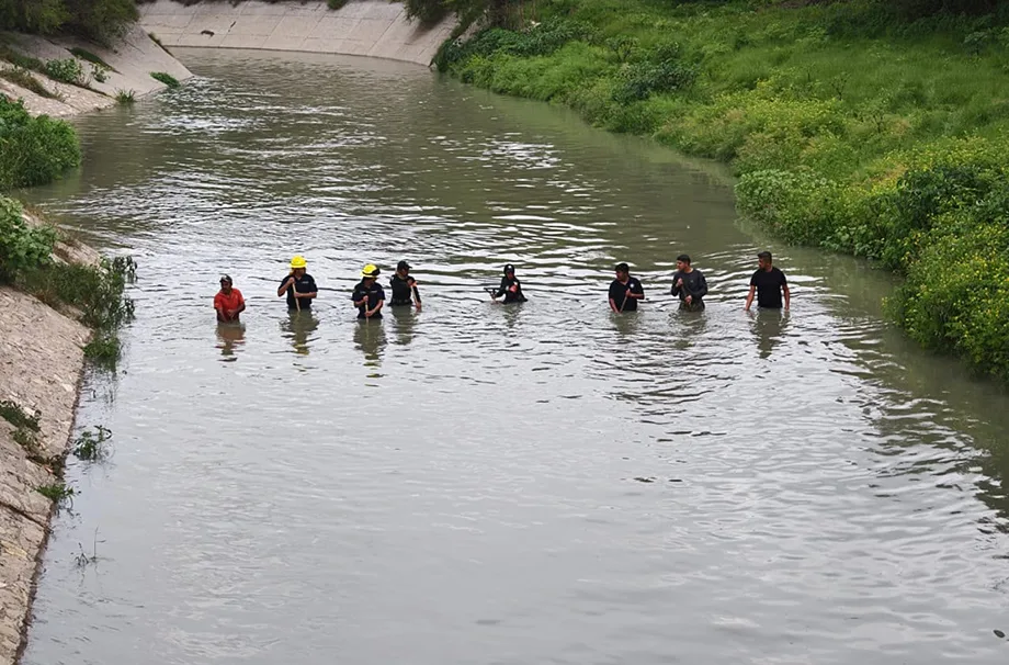 Continúa búsqueda de hombre desaparecido tras caer en canal de Valsequillo en Puebla