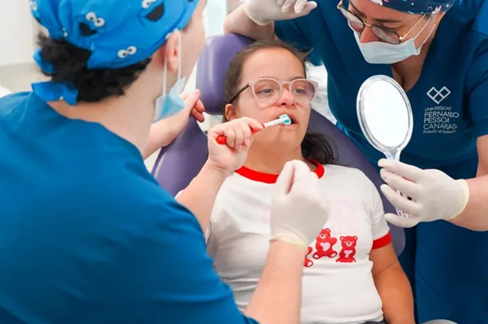 Descubren origen genético de la baja producción de saliva en personas con síndrome de Down