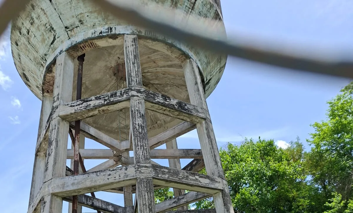 El tanque elevado de Tizimín en abandono genera riesgo para la comunidad