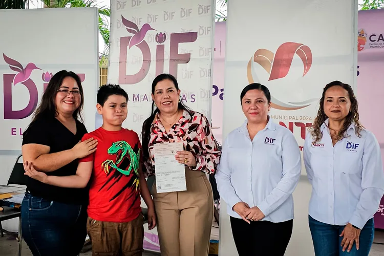 Entregan becas de inclusión a estudiantes con discapacidad en El Mante