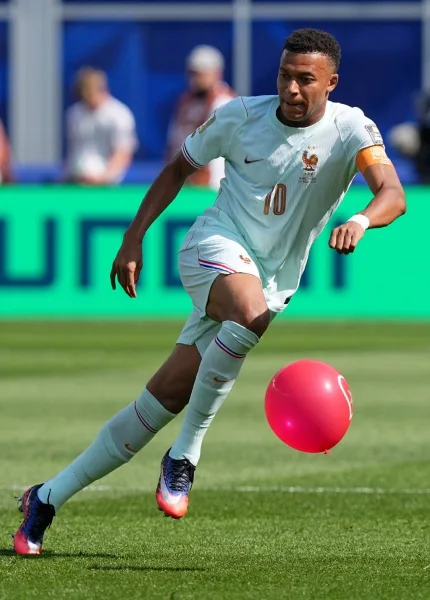 Francia rechaza con firmeza los ataques racistas contra la selección tras comentarios de Rajoy