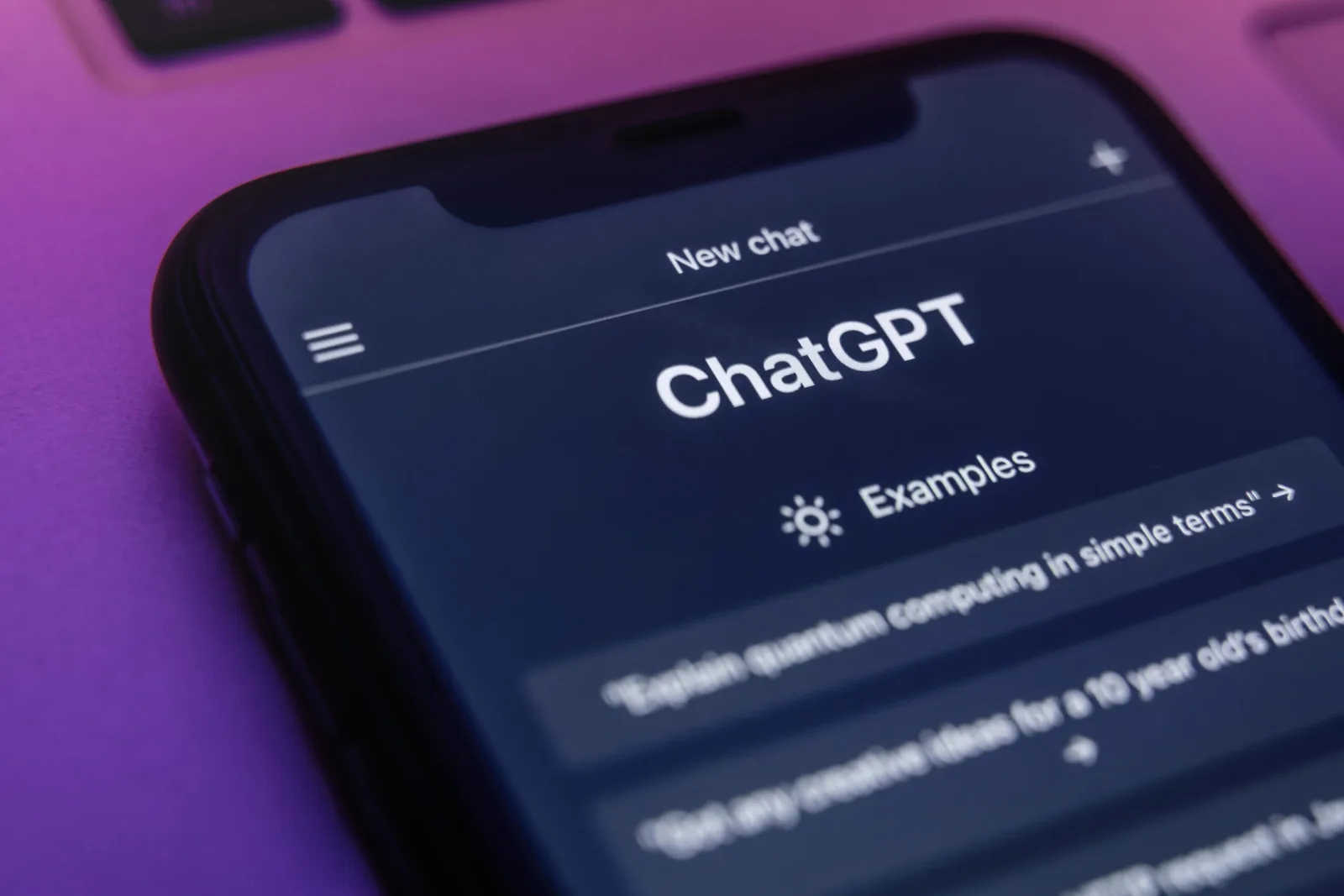 Hombre con trastorno bipolar demanda a OpenAI por daño causado por ChatGPT