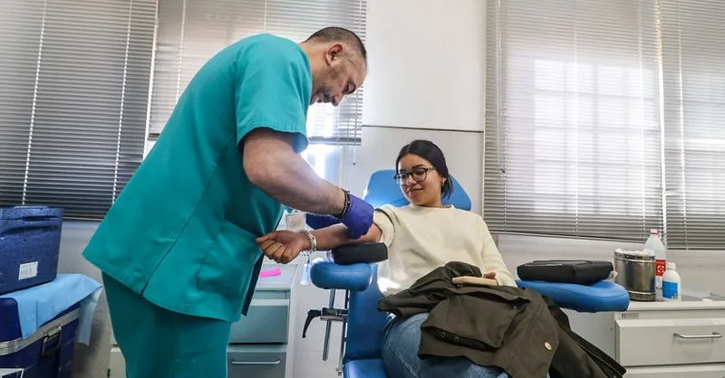 Huelva impulsa la donación de sangre y plasma en verano para asegurar reservas hospitalarias
