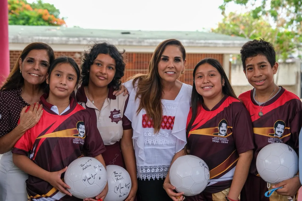 La Secundaria Técnica 21 de Cancún estrena domo tras más de 30 años sin cobertura