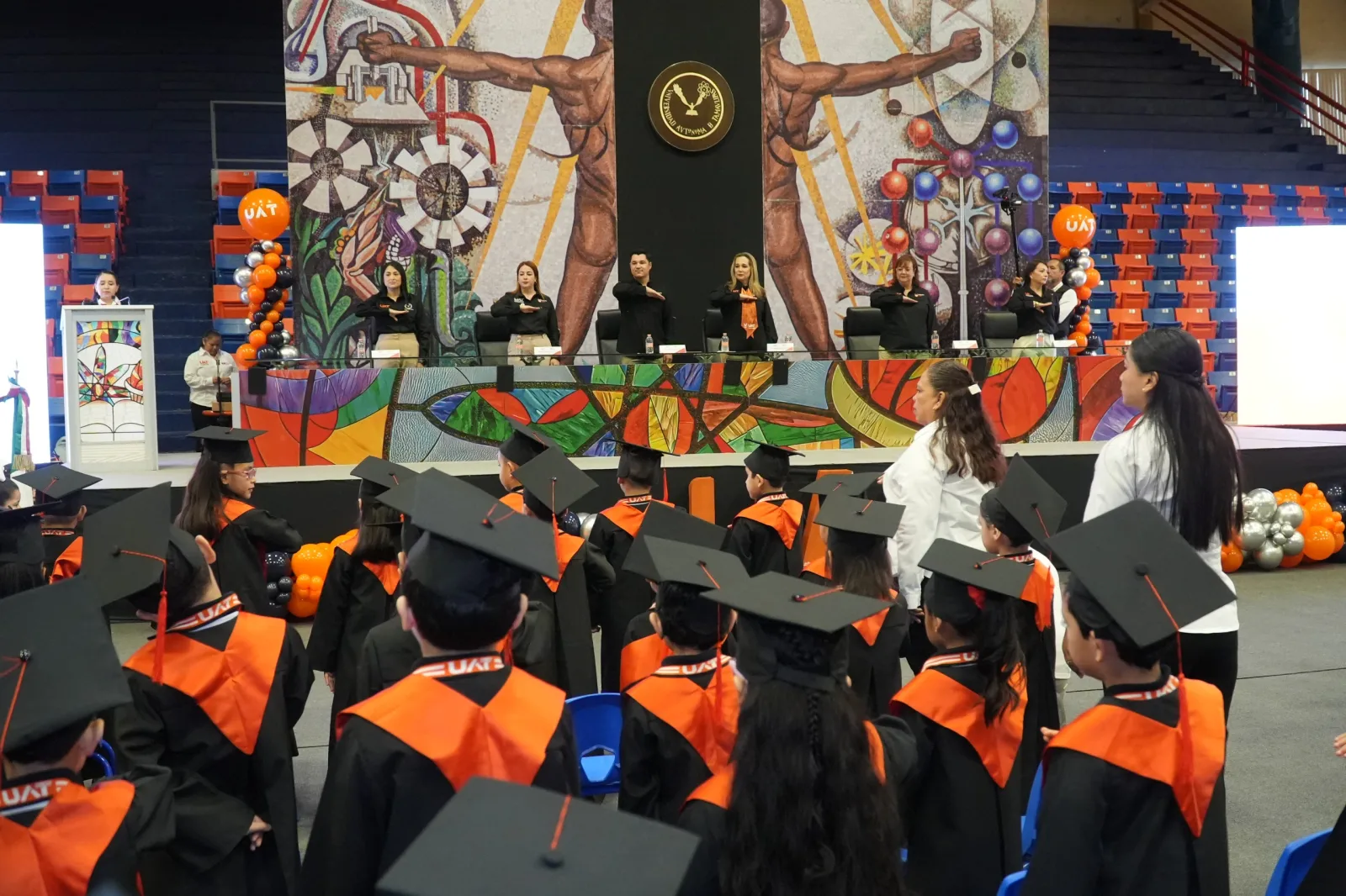 La UAT celebra la graduación de 118 niños de sus centros de desarrollo infantil
