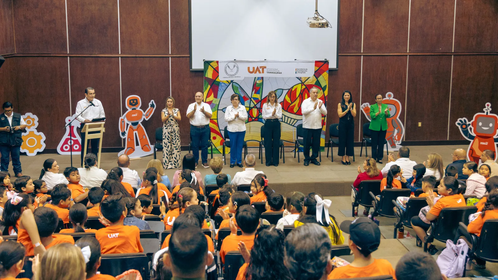 La UAT impulsa vocaciones científicas con su Campamento de Verano “Amor por la Ciencia