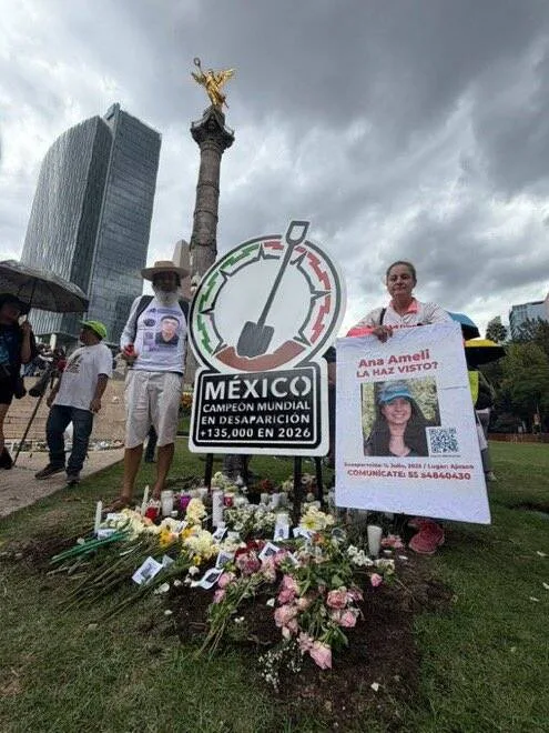 Protesta en el Ángel de la Independencia marca un año de la desaparición de Ana Amelia García