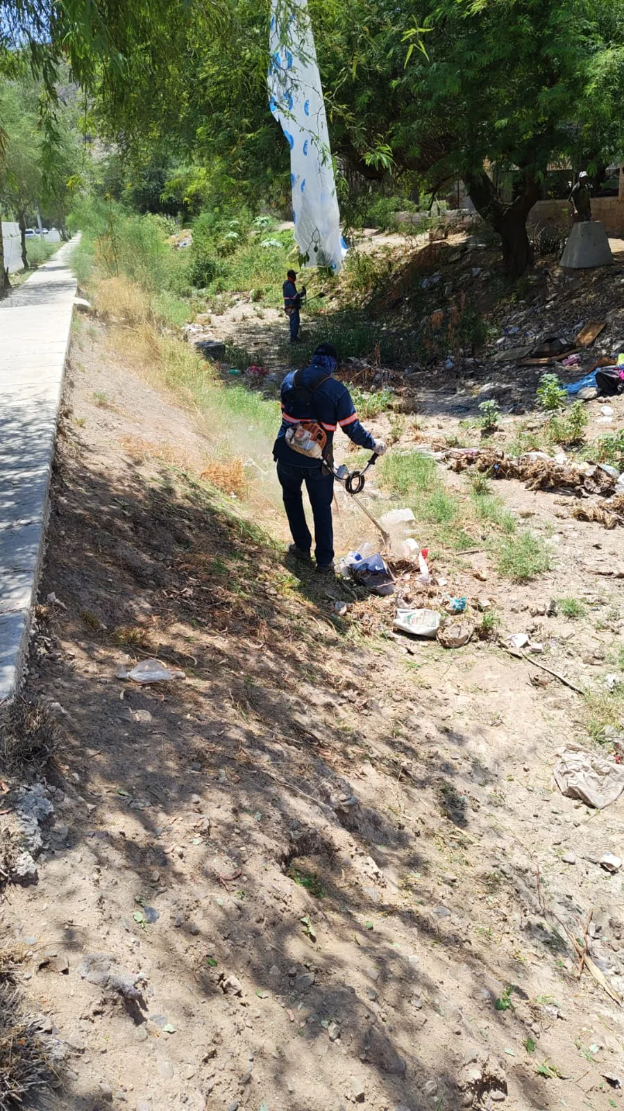 Retiran más de 800 toneladas de desechos en canales y arroyos para prevenir inundaciones