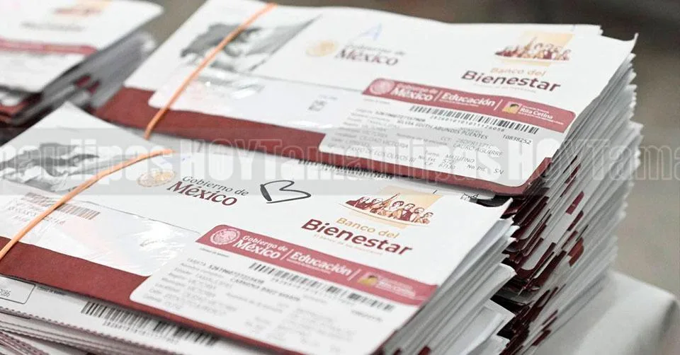 Comienza la entrega de la Beca Rita Cetina para estudiantes de primaria