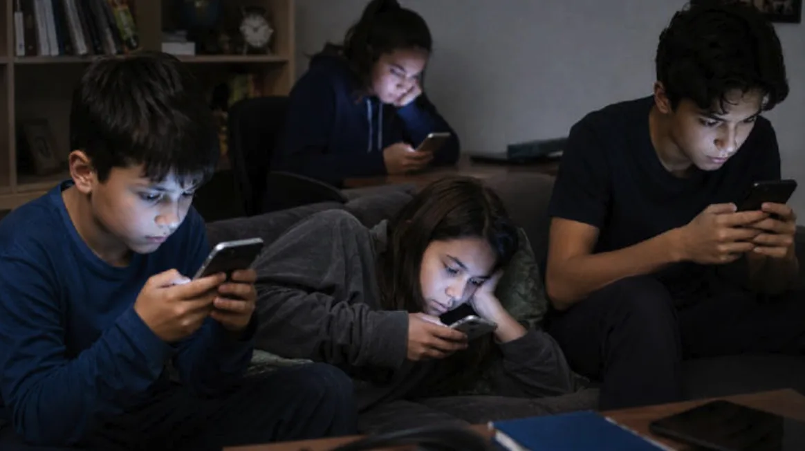 El impacto de la adicción al celular en el desarrollo cerebral de niños y adolescentes