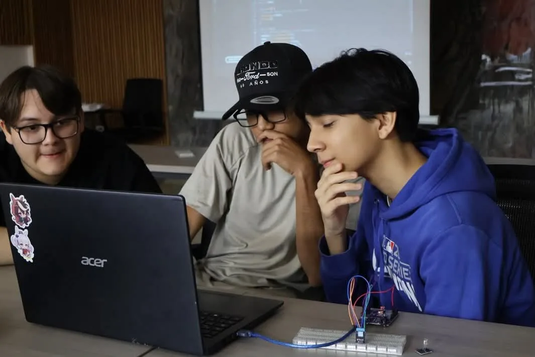 Más de la mitad de los jóvenes en Sonora estudian o trabajan, revela el INEGI
